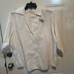 White and Navy 3/4 Sleeve Pampered Chef Dress Shirt